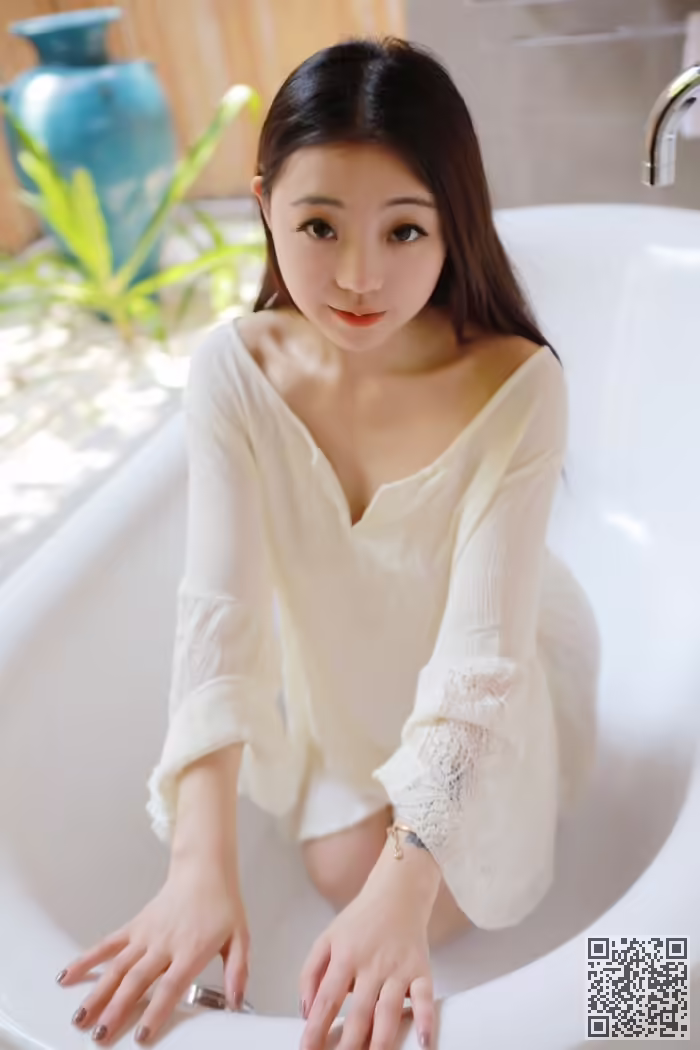 激凸、萝莉、佘贝拉、看点