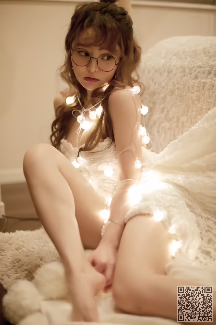 童颜巨乳、柳侑绮、情趣、诱惑