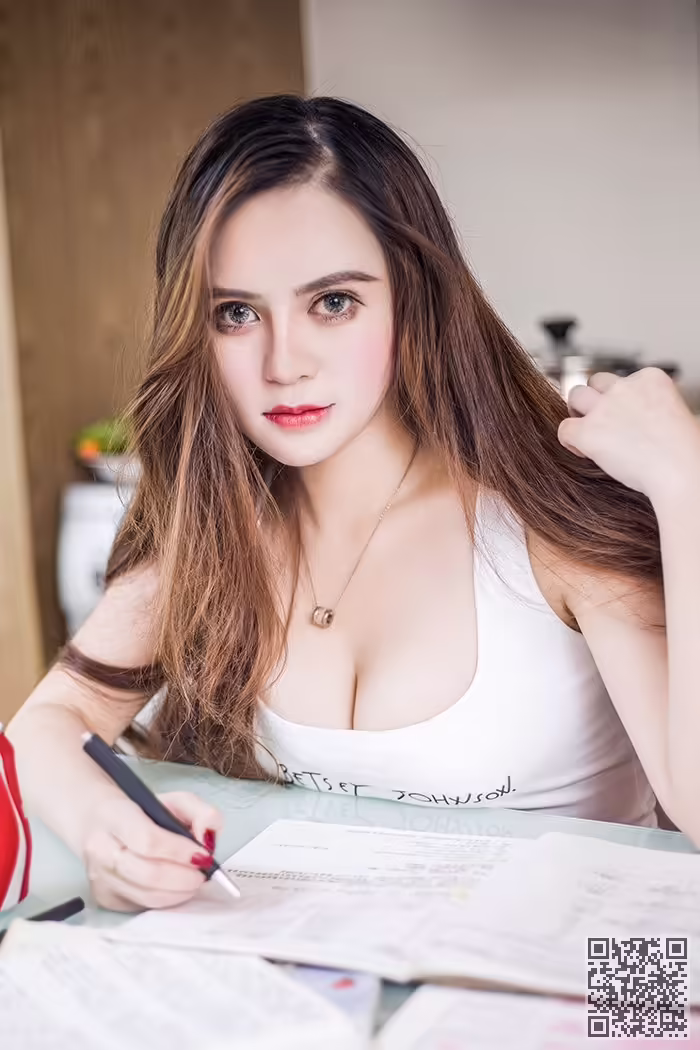 学妹、全裸、美体