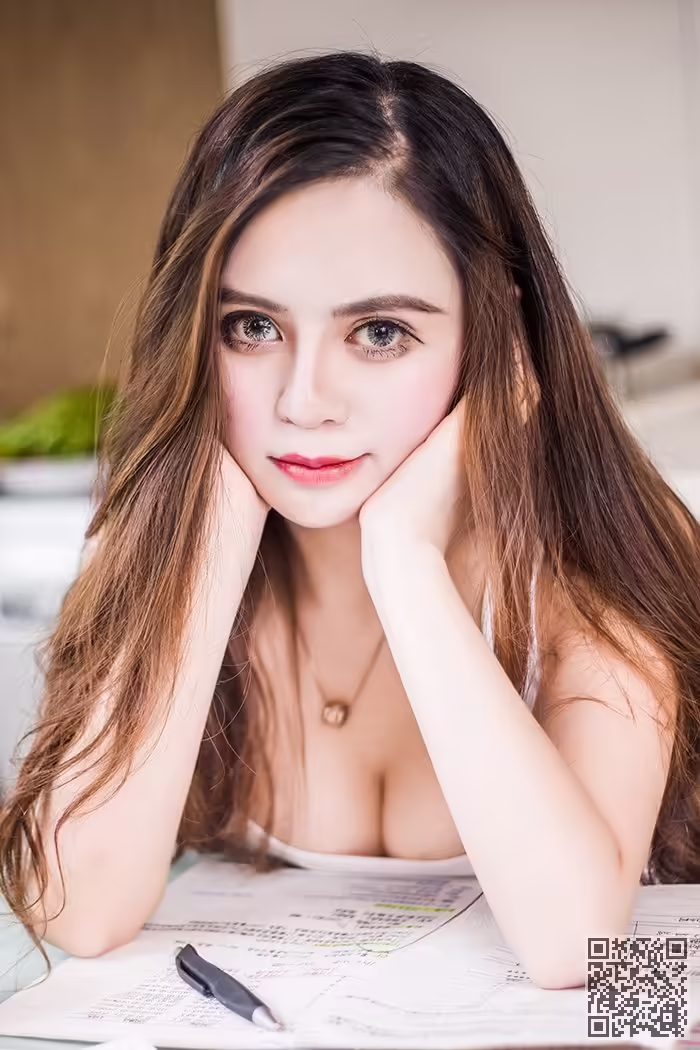 学妹、全裸、美体
