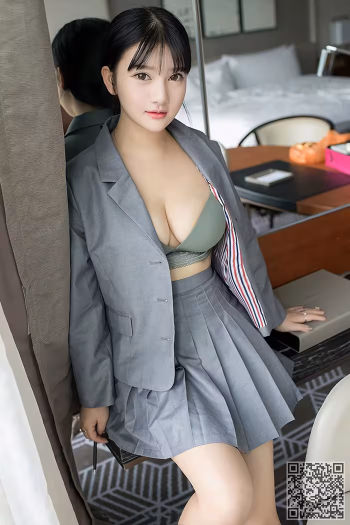甜美小蜜小尤奈饱满酥胸肌肤白嫩