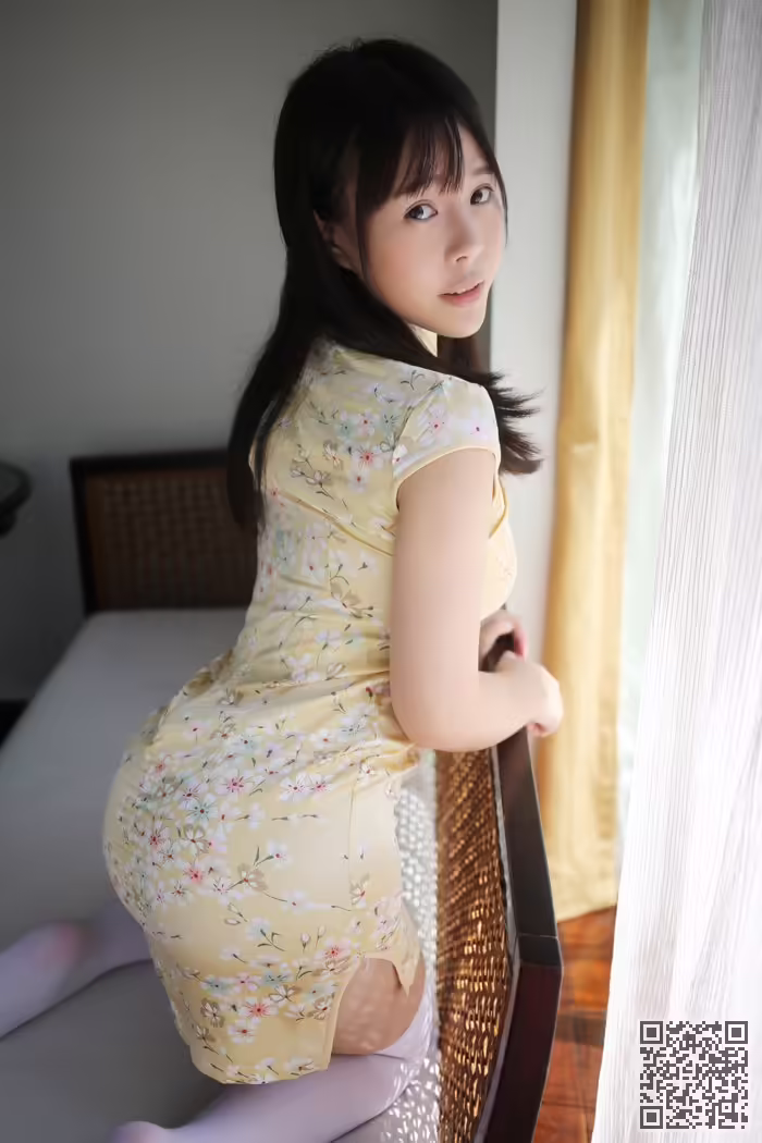 秀人、艾莉、旗袍