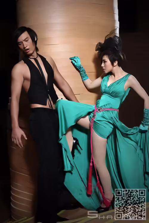 阿朵、男人装、写真集