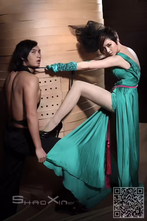 阿朵、男人装、写真集