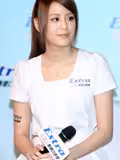 清纯江语晨白色连衣裙