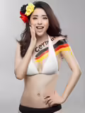 女演员,一位黄化身足球宝贝
