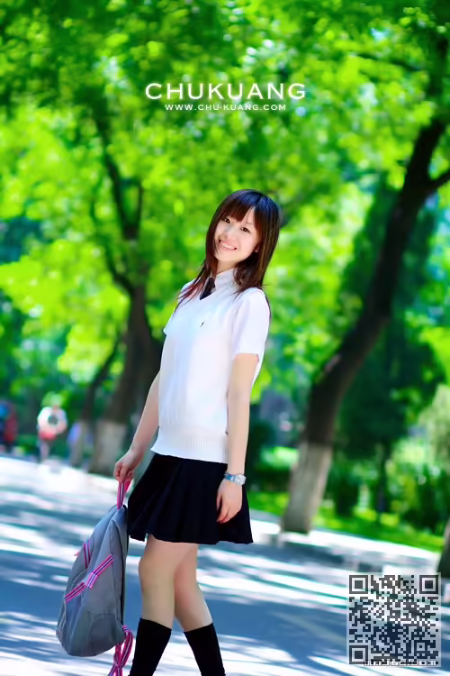 夏日、校园美女