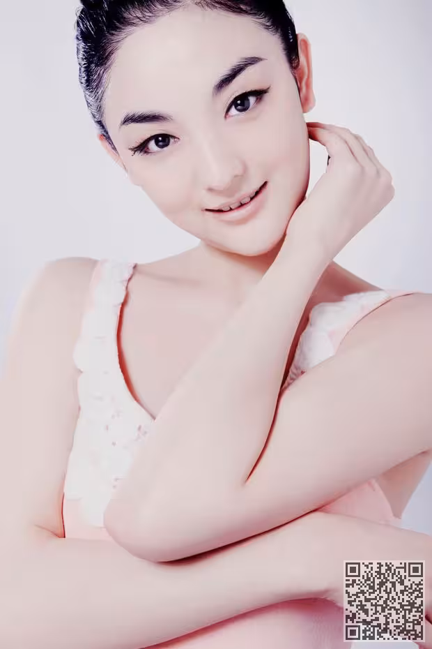 中央戏剧学院美女校花孙璐写真