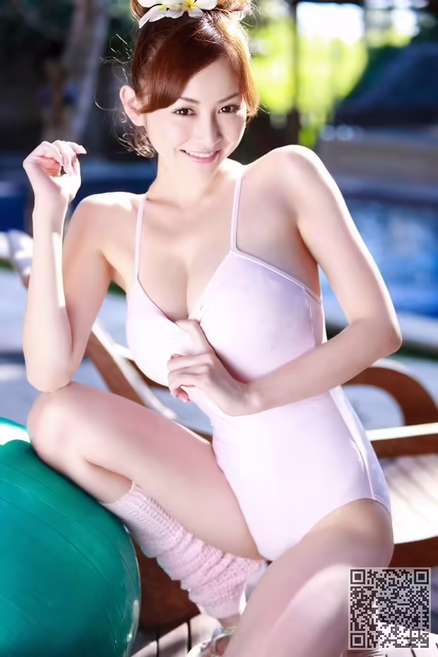 杉原杏璃、性感写真