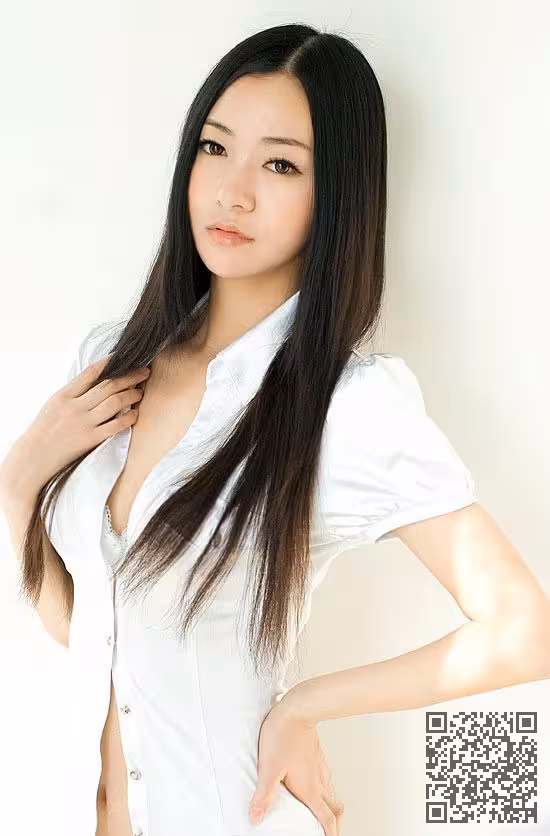 穿越火线模特 陈博性感内衣私房照