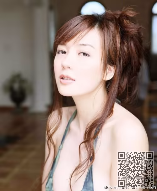 周韦彤、性感图片