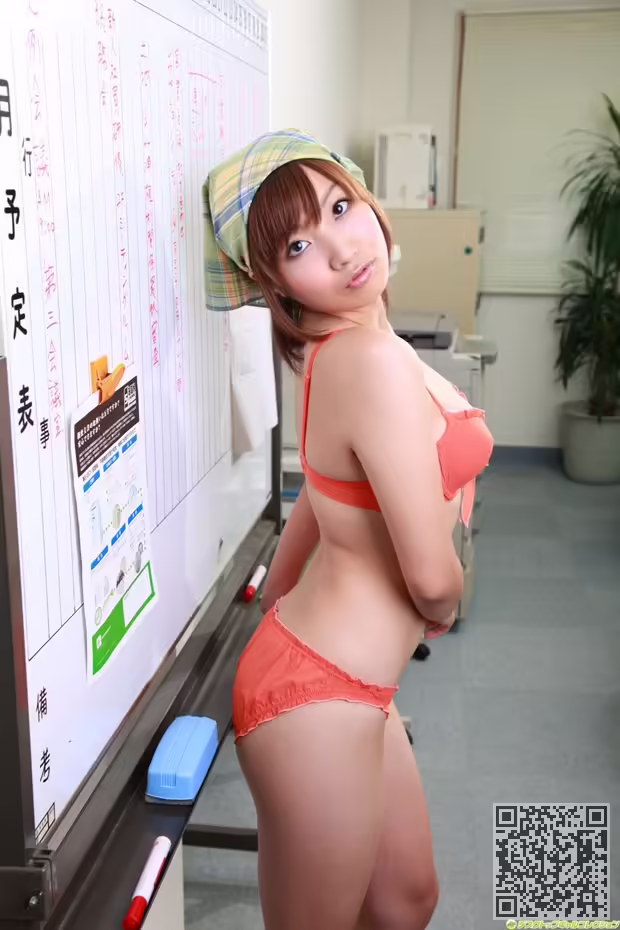 性感女郎、夏垣佳奈、写真
