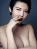 性感的女演员冬季保健的女性健康