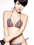 篮球宝贝徐冬冬比基尼拍写真 尽展傲人身材