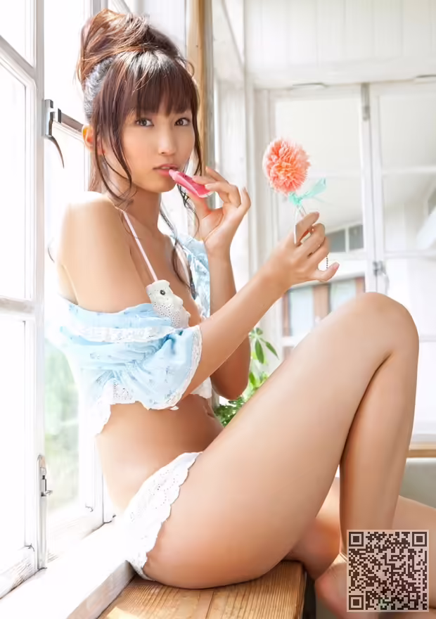 美女、吉木りさ