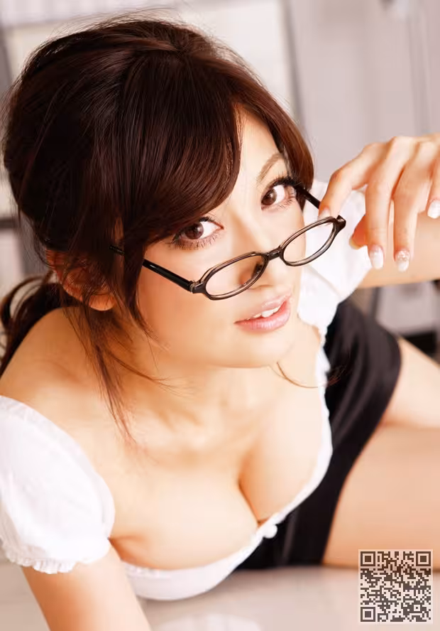 日本美女熊田曜子极品豪乳性感美图