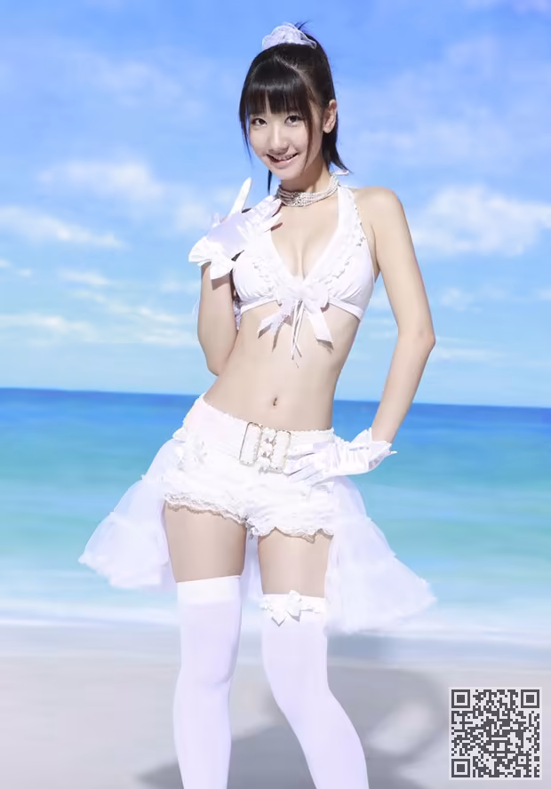 可爱的MM霁红雪松的比基尼、可爱MM