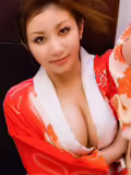 性感女孩在河里あい美丽丰满的胸部尽显诱惑