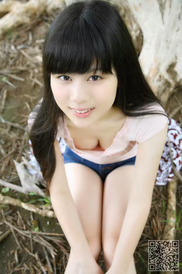 雪白胸部mm中岛もも高清沐浴写真