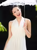 纯白色的美丽漂亮的人