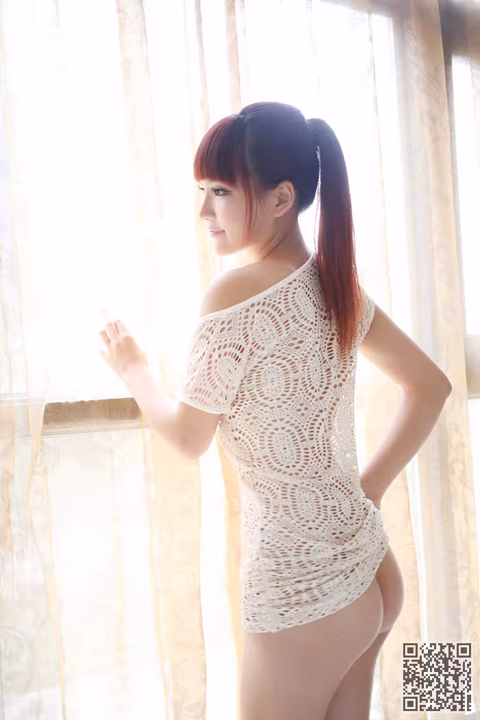 极品嫩模妮儿高清比基尼写真