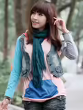 接电话美眉如此甜美的笑容