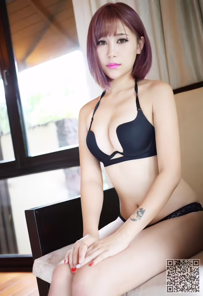 美媛馆、伊雨蔓、股沟