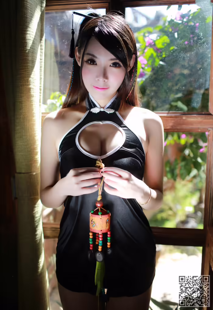 两腿之间的美丽马拉的表现、两腿之间、美女