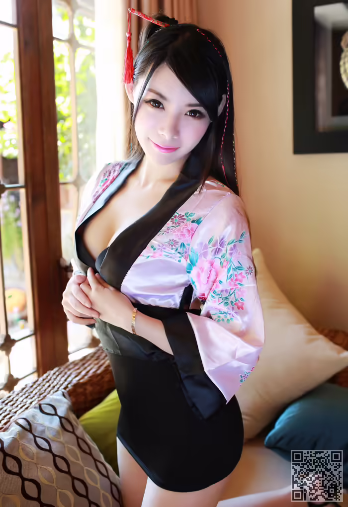 美女、两腿之间