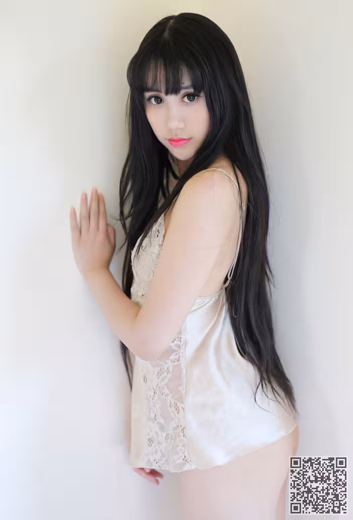 性感mm杨晓青儿光滑美背雪白无暇