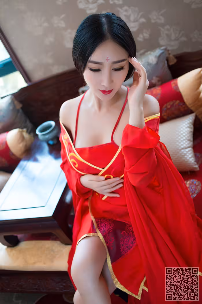 现代东方不败邹晶晶另类性感写真