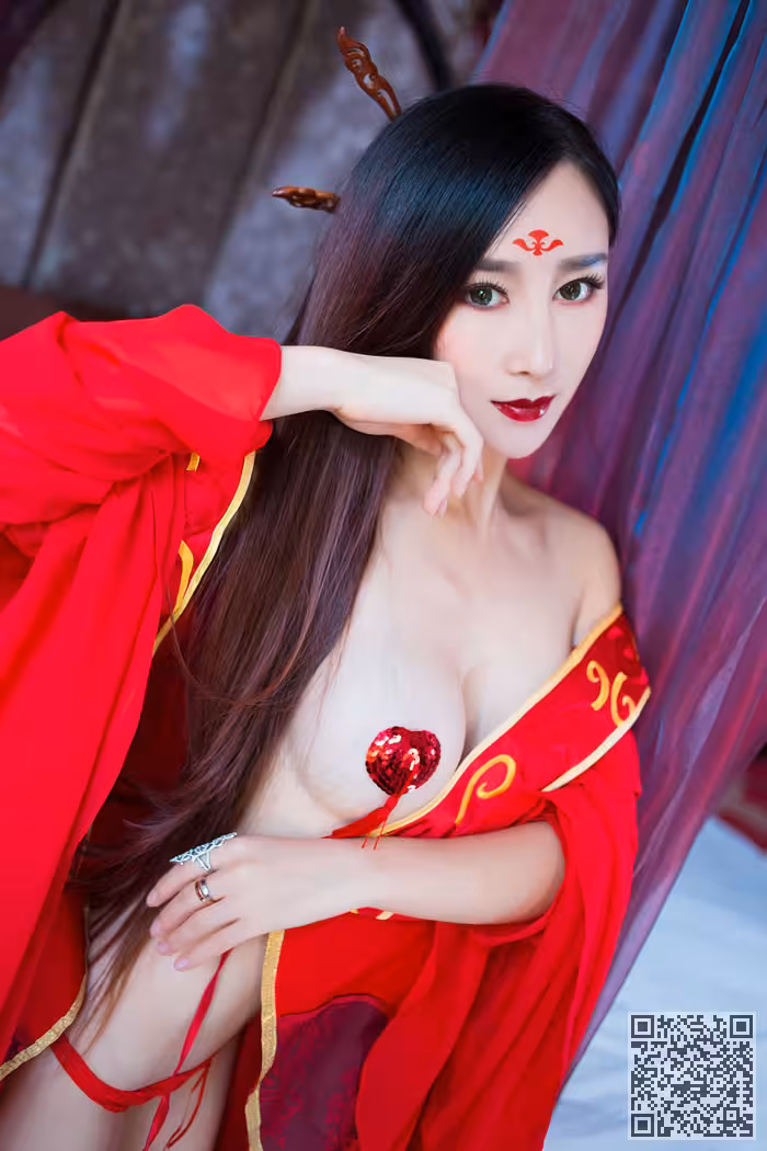 现代东方不败邹晶晶另类性感写真