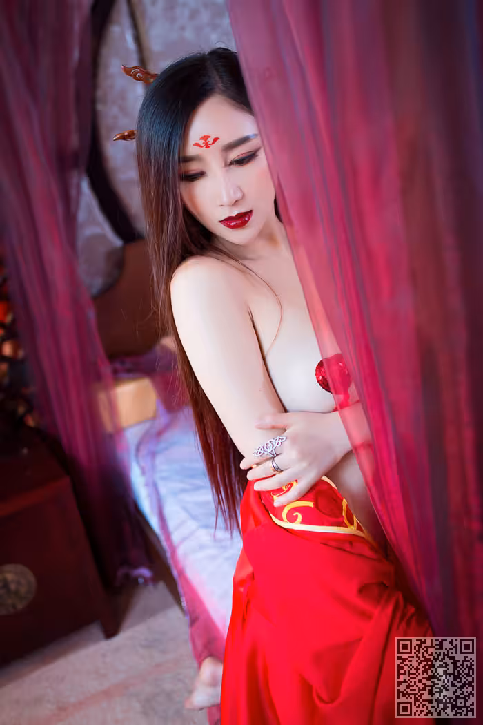 现代东方不败邹晶晶另类性感写真