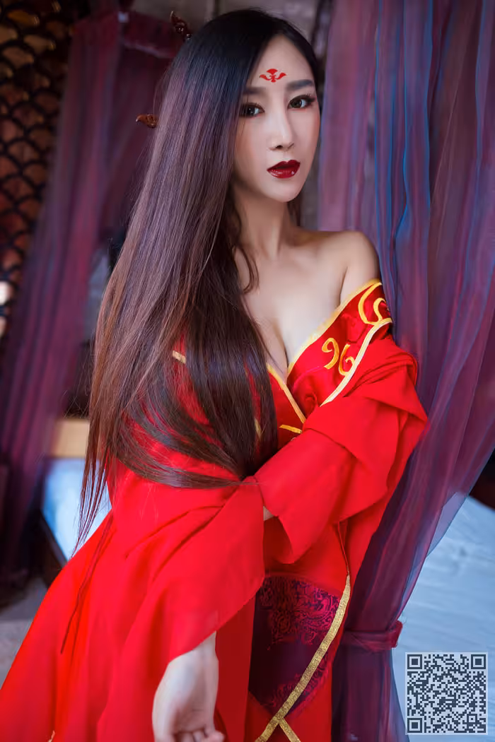 现代东方不败邹晶晶另类性感写真