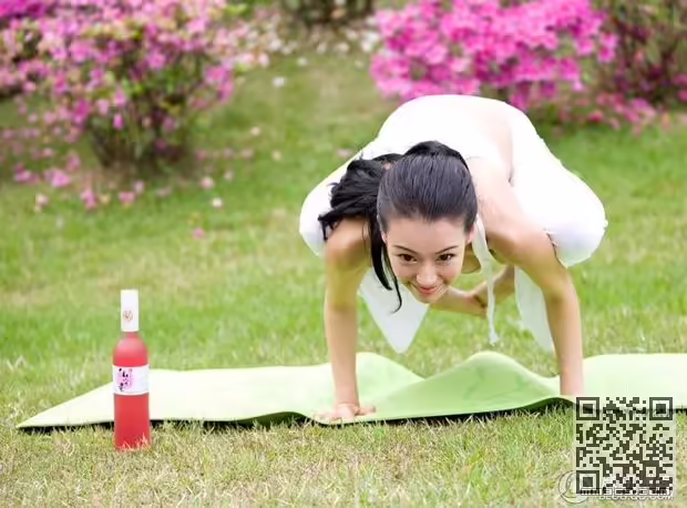 云南美女、母其弥雅、瑜伽