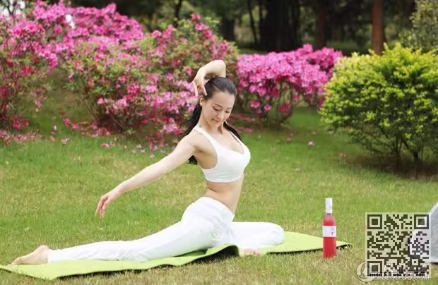 云南美女、母其弥雅、瑜伽