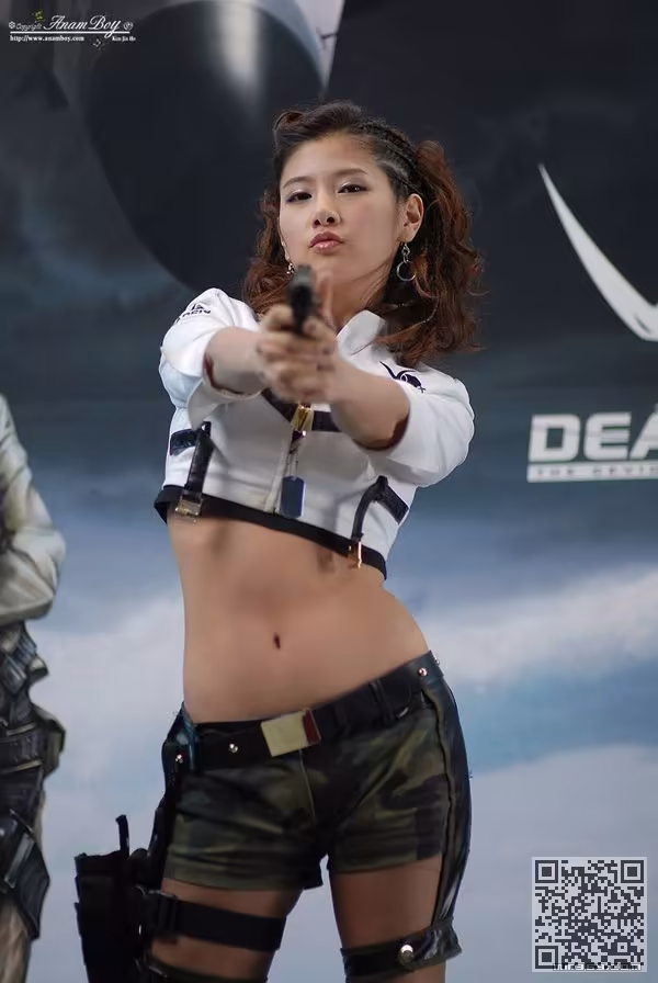 美女、COSPLAY