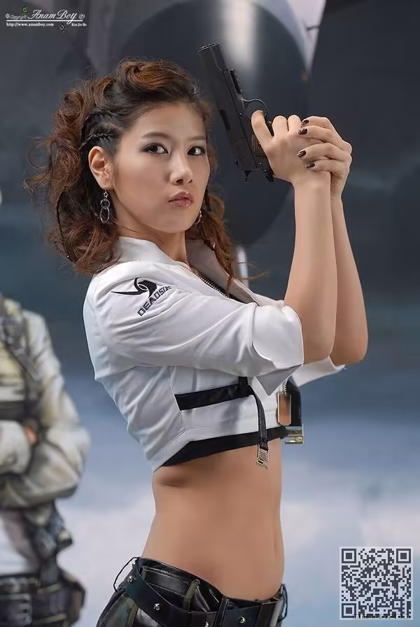 美女、COSPLAY