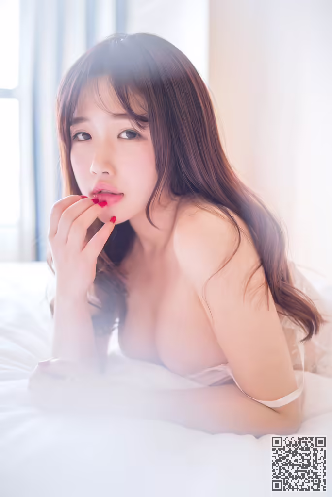 牛仔、乳沟、颜值