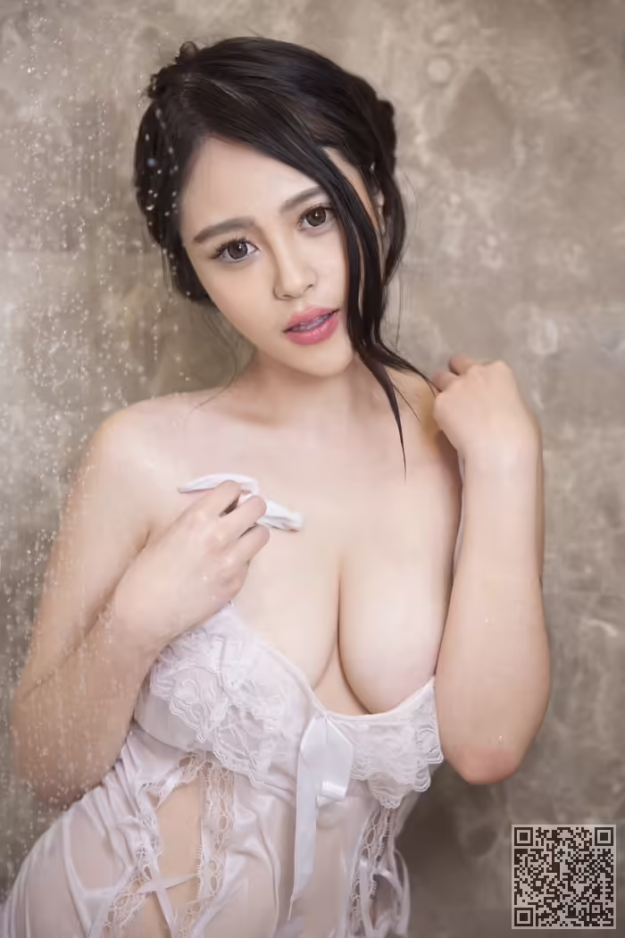 美女、巨乳、情趣