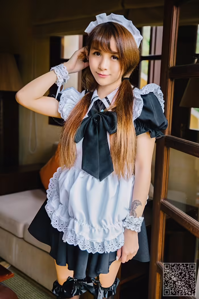 女仆、纹身、美臀、巨乳