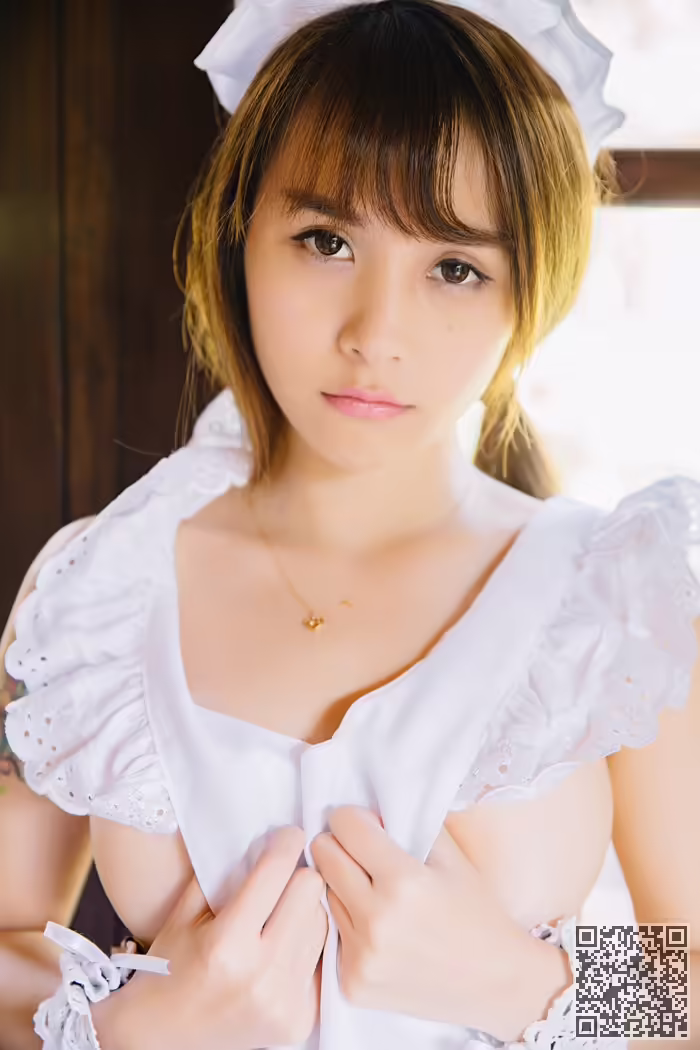 女仆、纹身、美臀、巨乳