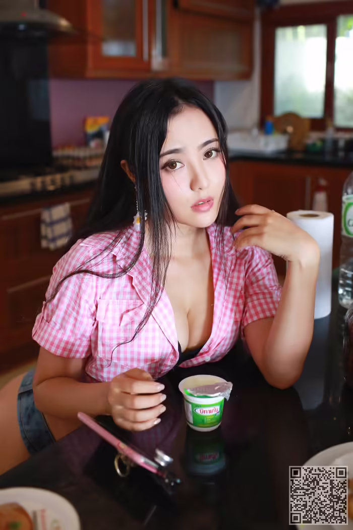 性感尤物、玛鲁娜、屁股翘