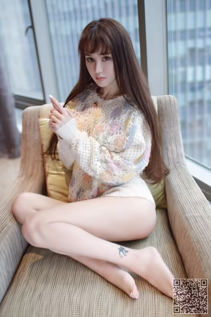 嫩模、紧身衣、若隐若现