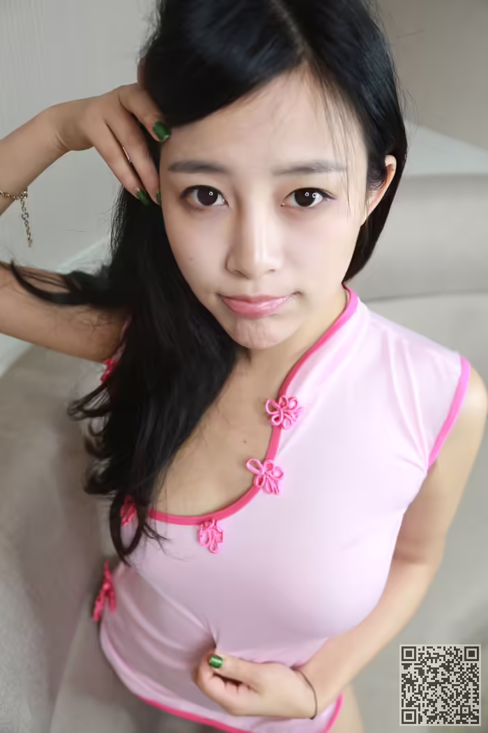 制服美女、易欣、沐浴照