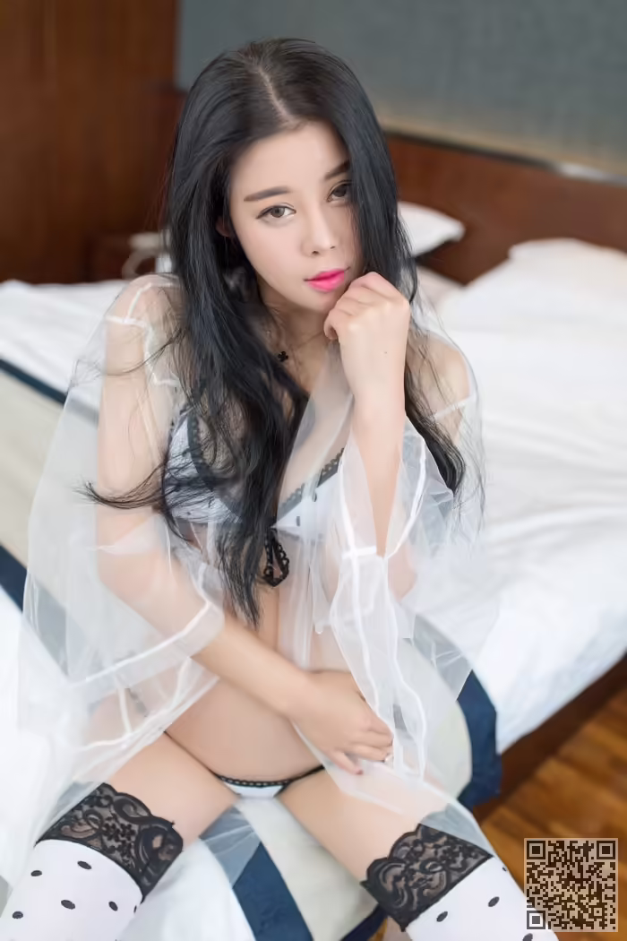 性感妹子、叶佳颐、翘首弄姿