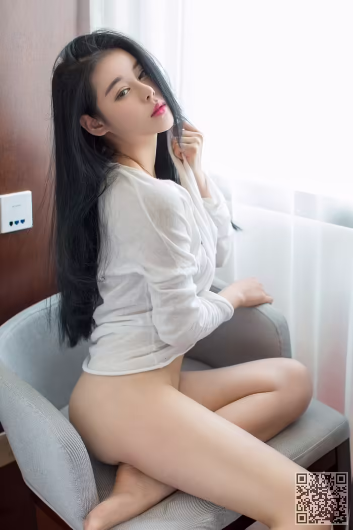 性感妹子、叶佳颐、翘首弄姿