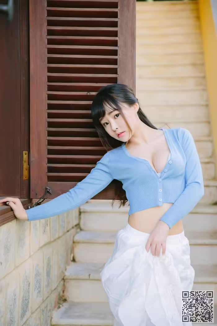 萝莉、莉柳侑、撅臀
