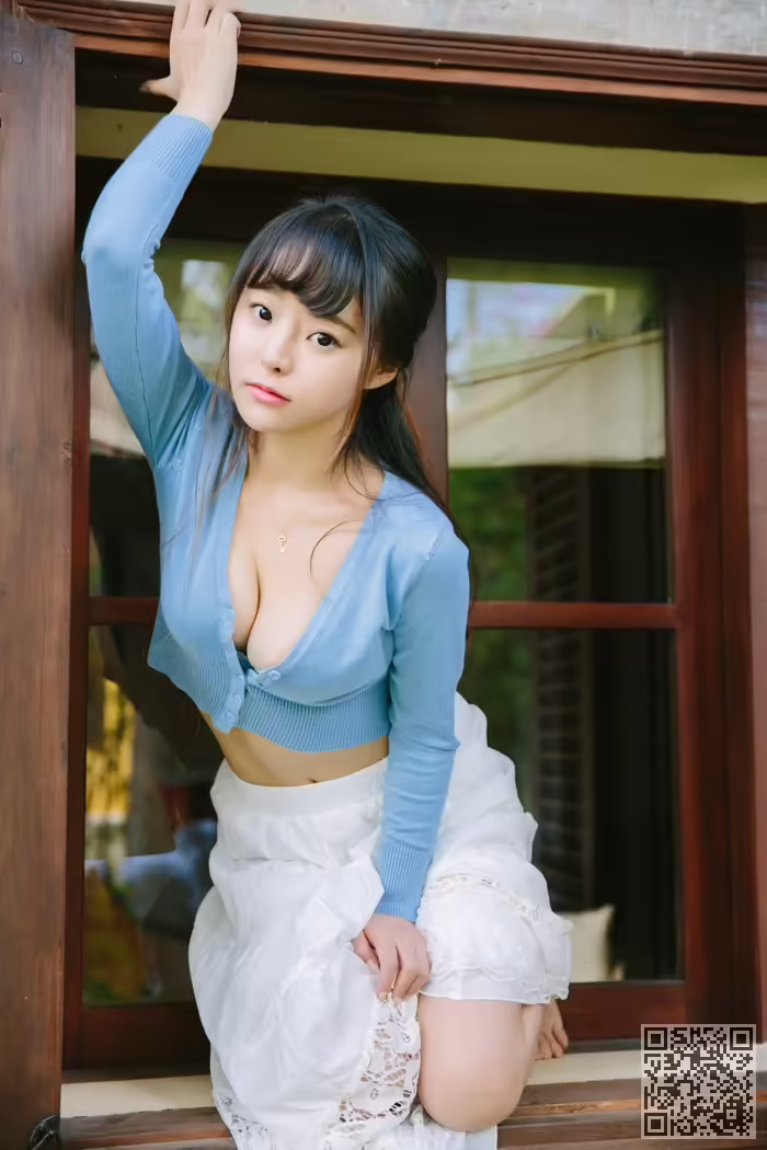 萝莉、莉柳侑、撅臀