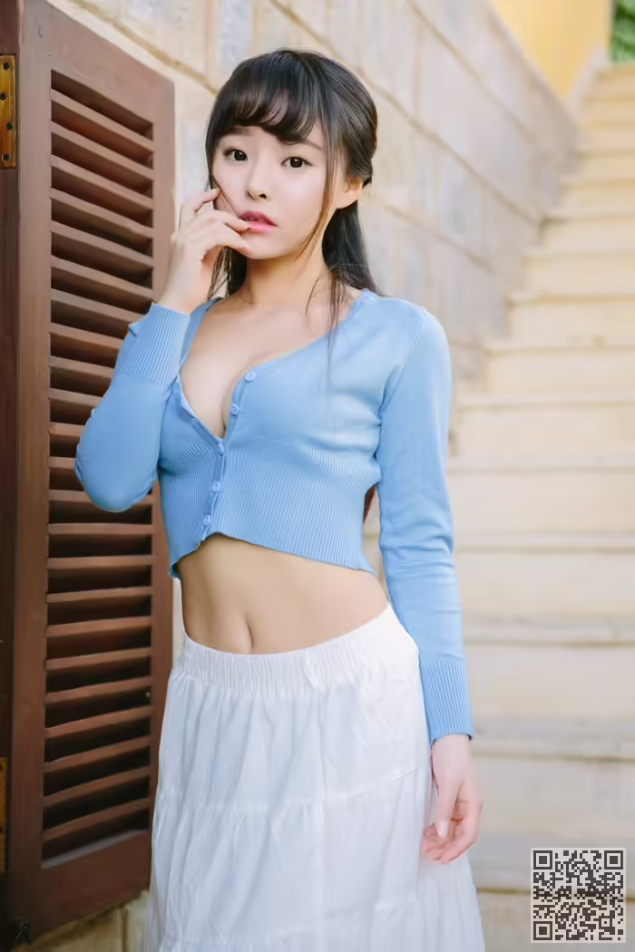 萝莉、莉柳侑、撅臀